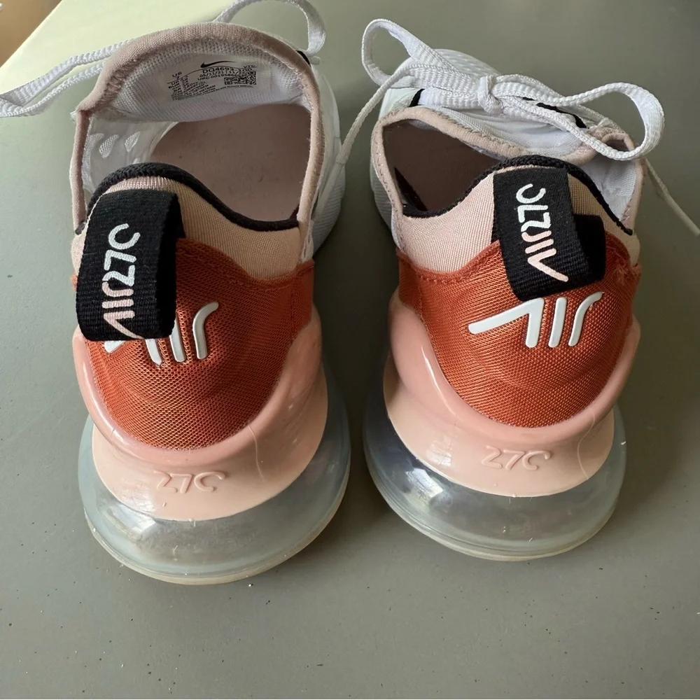 Nike Air Max 270 - Picture 6 of 7